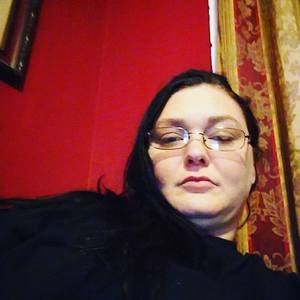 Meet your Posher, Dee dee